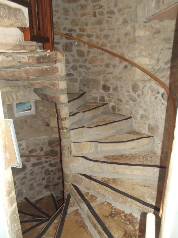 Auberge vallée de la douve L'Etang-Bertrand Exterior foto